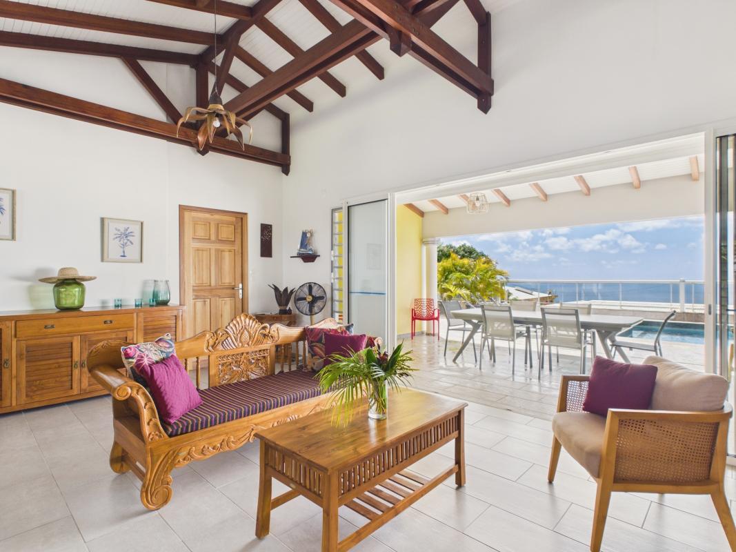 Location villa 3 chambre sainte luce - salon   